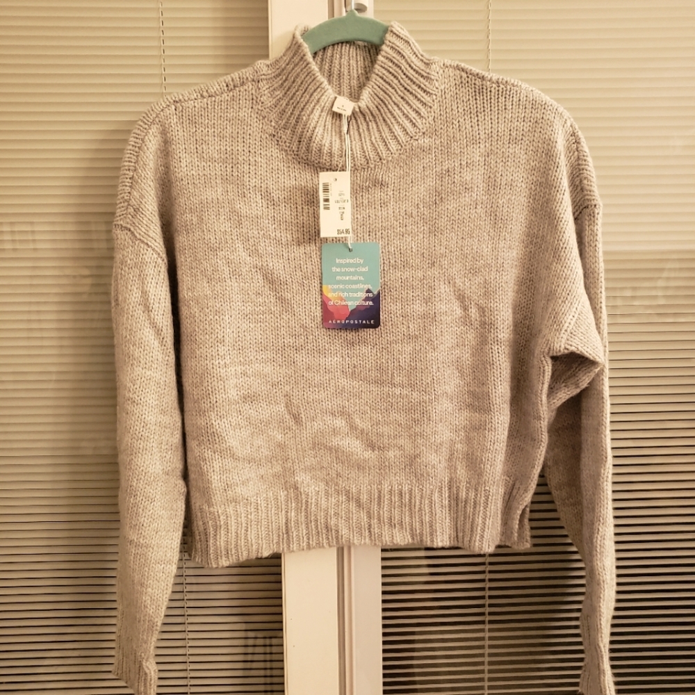 Aeropostale grey sweater size Small